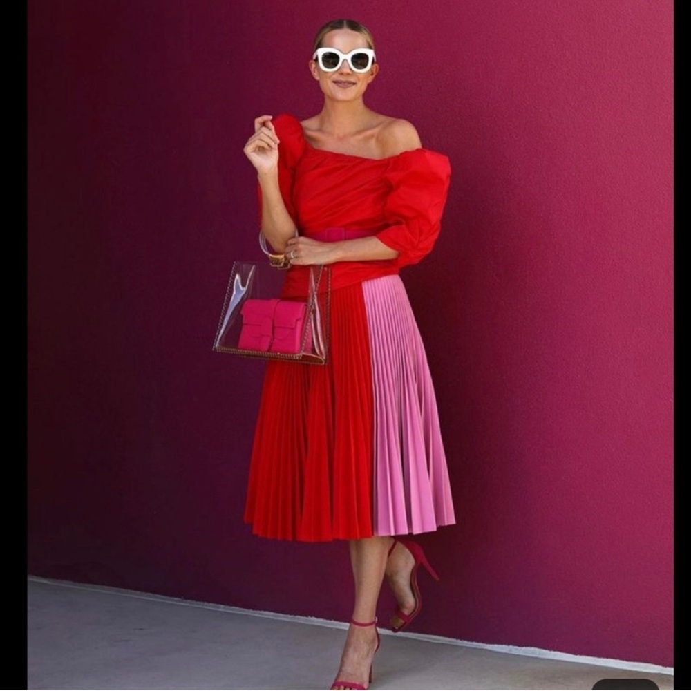 [PETERSYN] Tara Off-The-Shoulder Top in Red